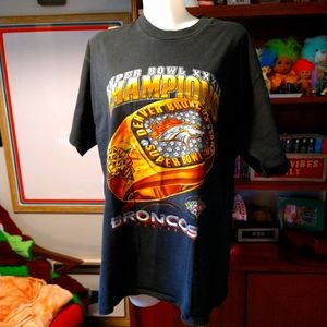 XL Broncos Super Bowl XXXII Campion Ring tee